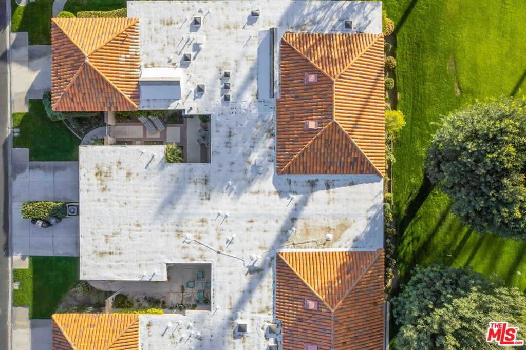 Sunrise C.C. - Residential Lease