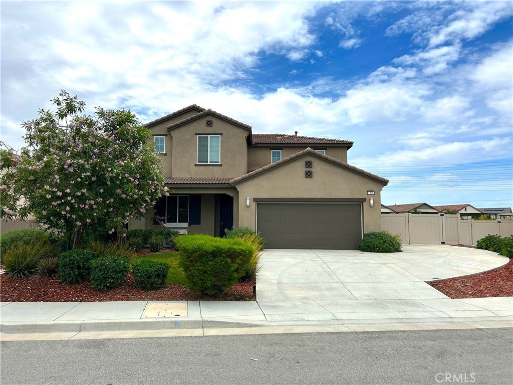 1136 Poinsettia Circle