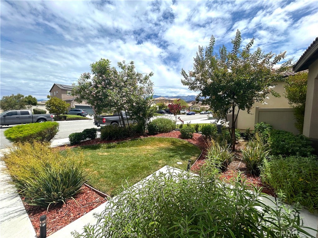 1136 Poinsettia Circle