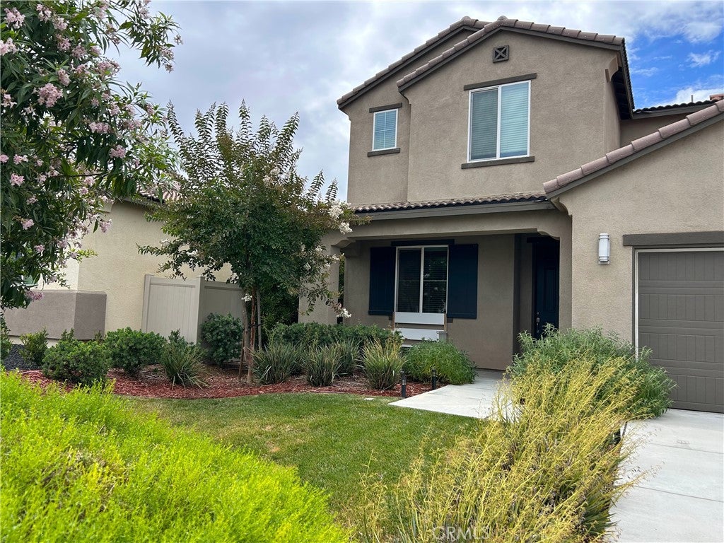 1136 Poinsettia Circle