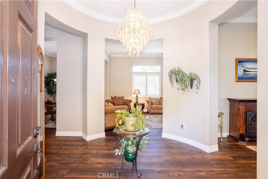 6128 Oakridge Court
