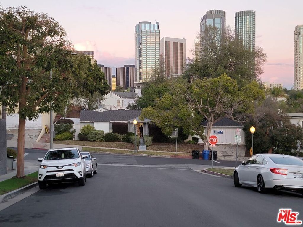 Photo of 1900 Holmby Avenue, Los Angeles, CA 90025 (MLS # 26646665)