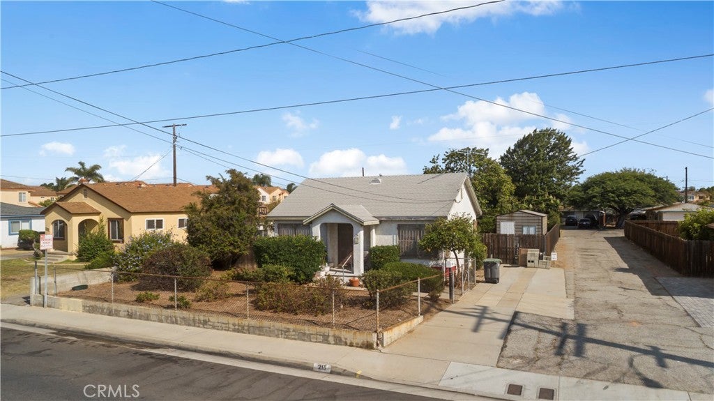 215 E 220th