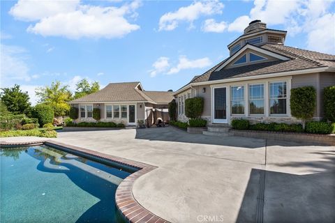 Photo of 1006 Herdsman Way, Templeton, CA 93465 (MLS # SC26077705)