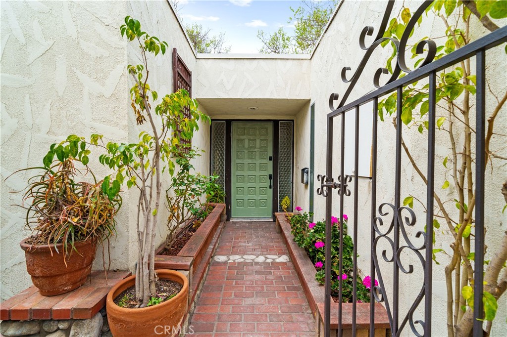 Casitas Capistrano (CT) - Residential