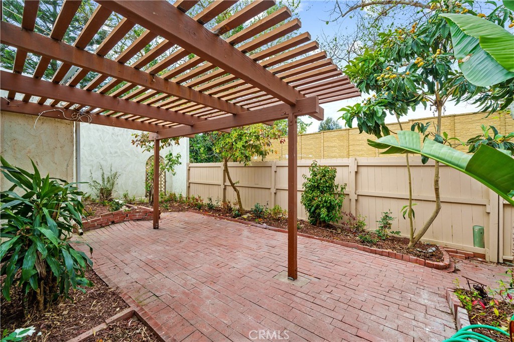 Casitas Capistrano (CT) - Residential