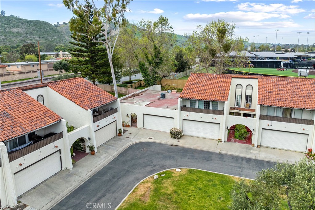 Casitas Capistrano (CT) - Residential