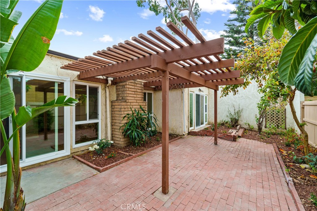 Casitas Capistrano (CT) - Residential
