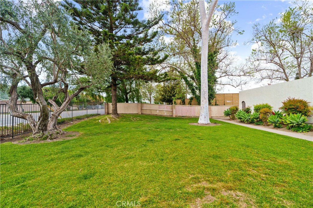 Casitas Capistrano (CT) - Residential