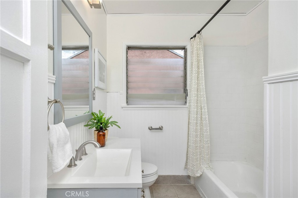 Artcraft Manor (AM) - Residential