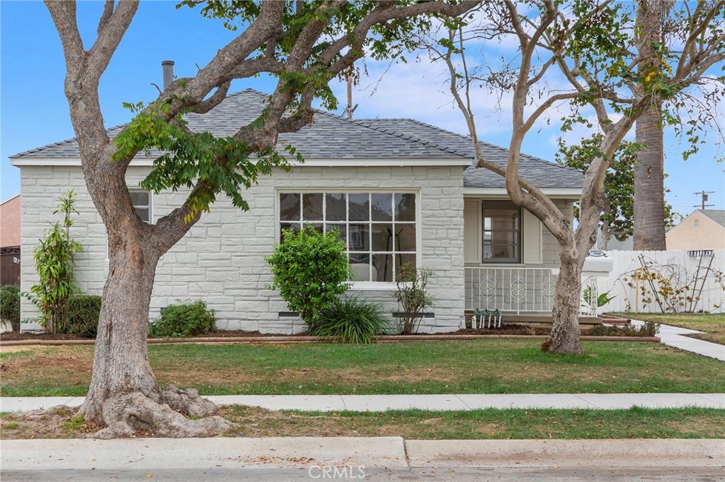 Artcraft Manor (AM) - Residential