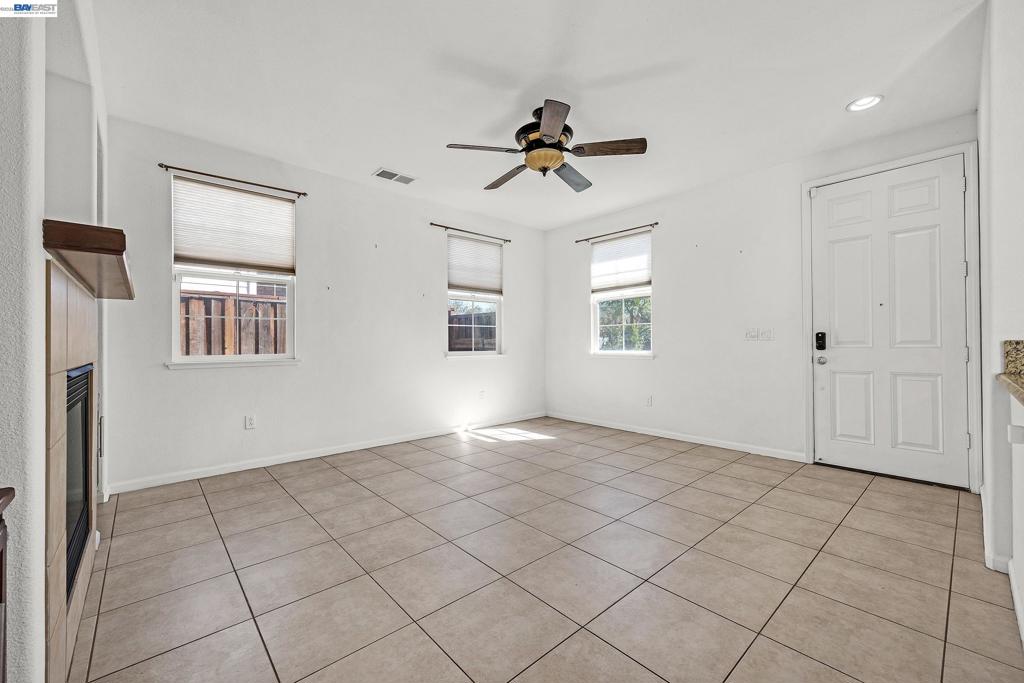 576 Herb White Way