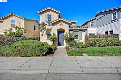 Photo of 576 Herb White Way, Pittsburg, CA 94565 (MLS # 41128319)