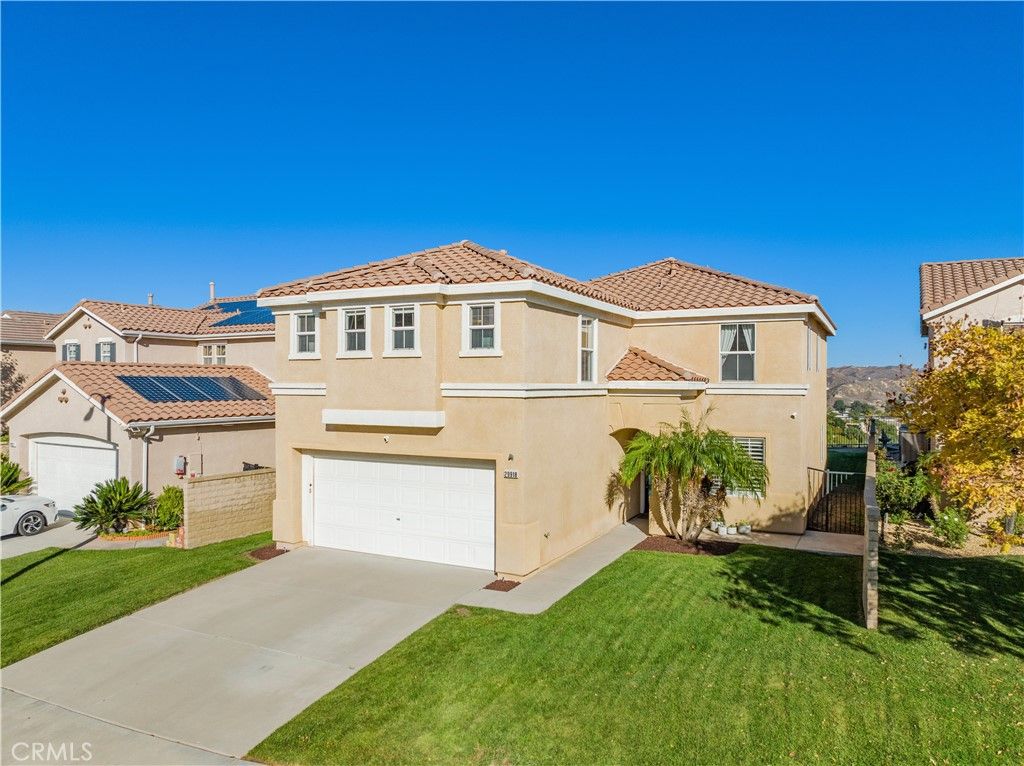 Photo of 29918 Crawford Pl, Castaic, CA 91384 (MLS # SR25245032)