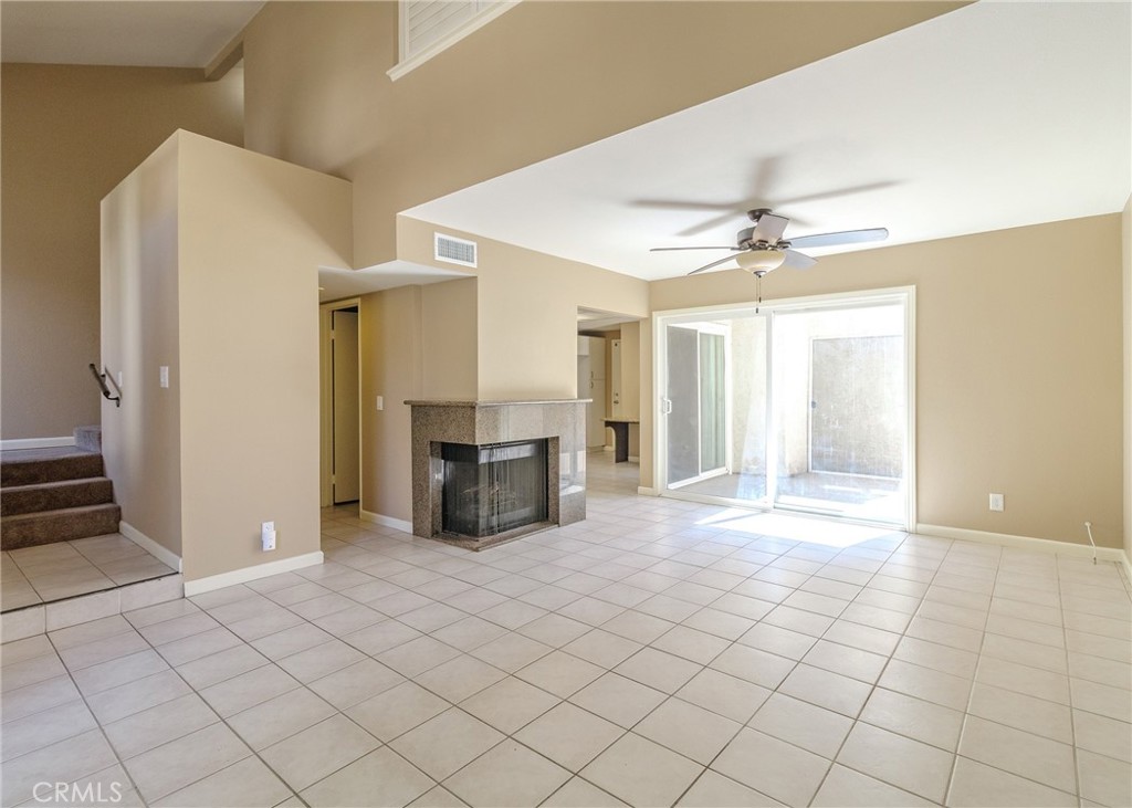 1974 E Lynwood Drive 2B