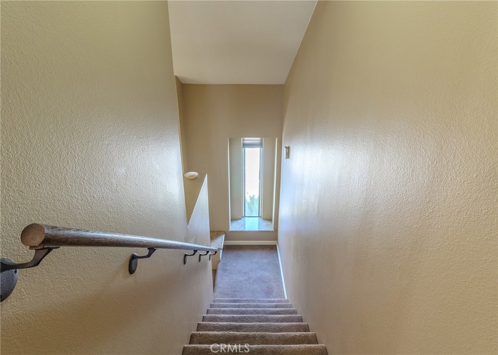 1974 E Lynwood Drive 2B