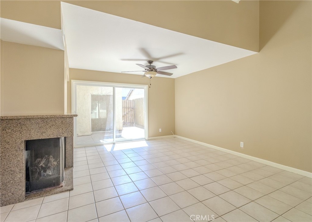 1974 E Lynwood Drive 2B