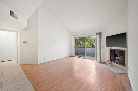 Photo of 7640 Oso Avenue #316, Winnetka, CA 91306 (MLS # SR26099076)