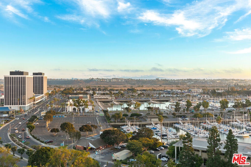 13600 Marina Pointe Drive