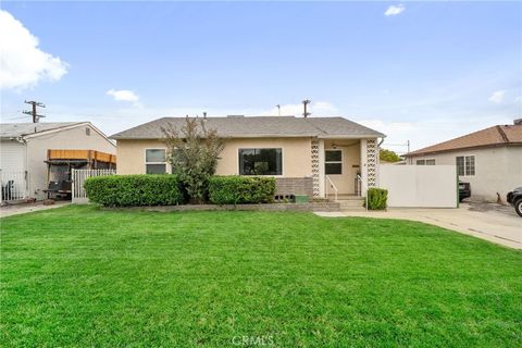Photo of 1421 Valencia Ave, San Bernardino, CA 92404 (MLS # CV25227675)