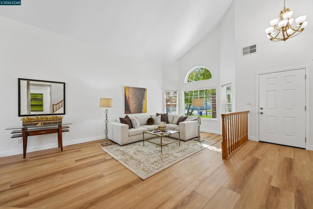 4860 Reno Ln