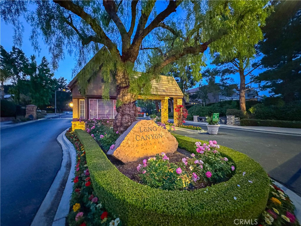 231 Knoll Ridge Road