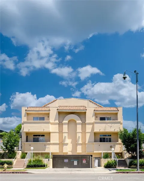 13801 Oxnard st Unit 202, Van Nuys, CA 91401 - MLS#: DW25221046