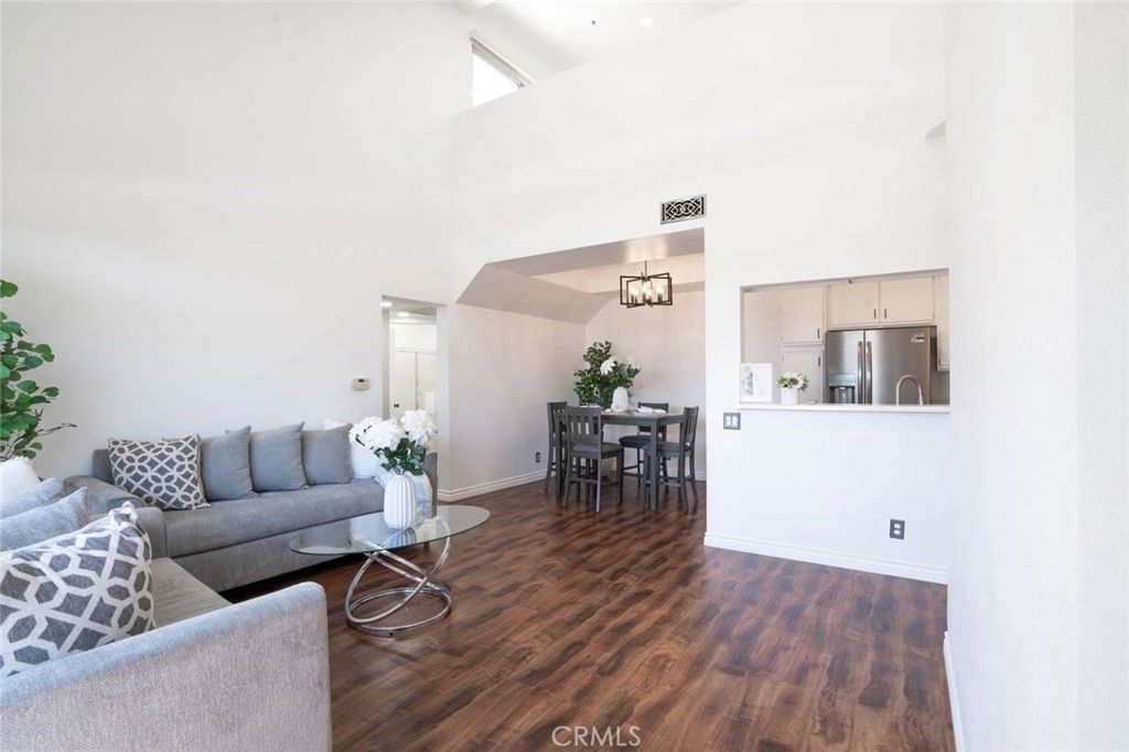 Photo of 13801 Oxnard st St #202, Van Nuys, CA 91401 (MLS # DW25221046)