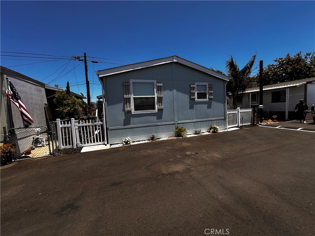 1425 E Madison Avenue 42
