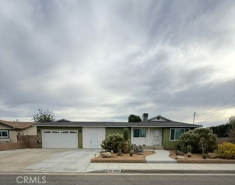 Photo of 4552 W Avenue L12, Lancaster, CA 93536 (MLS # SR25262697)