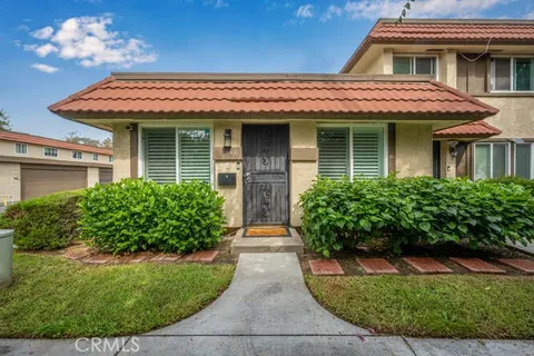 2697 W Parkside Lane, Anaheim, CA 92801 - MLS#: PW25234110