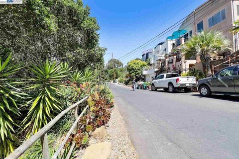 Photo of Outlook Ave, Oakland, CA 94608 (MLS # 41124338)