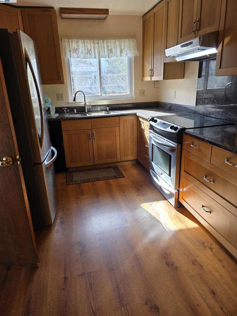 GLENMOOR - Residential