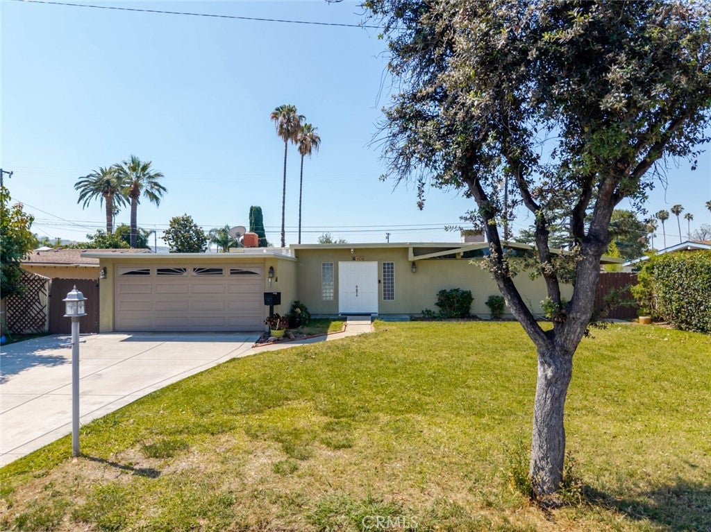 1434 E Holly Oak Drive