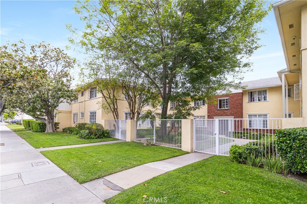 Washington Square - Residential Income