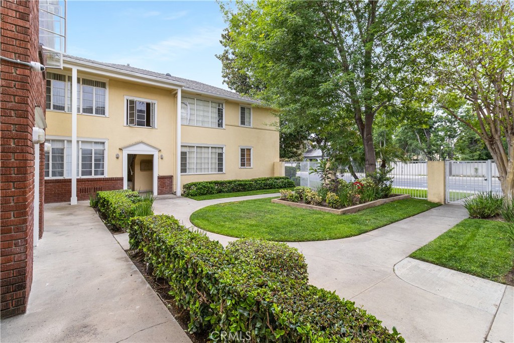 Washington Square - Residential Income