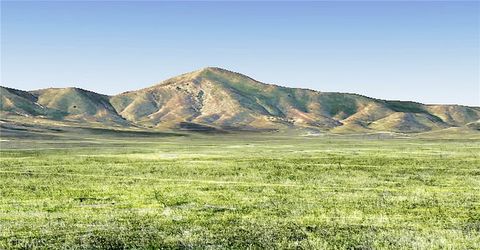 Photo of 14250 Dune Trail, Santa Margarita, CA 93453 (MLS # PI25200168) Photo of 14250 Dune Trail, Santa Margarita, CA 93453 (MLS # PI25200168)