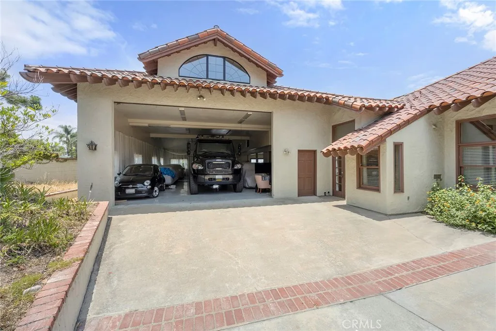 Anaheim Hills, California 92808, United States, 5 Bedrooms Bedrooms, ,4 BathroomsBathrooms,Residential,Active,151219