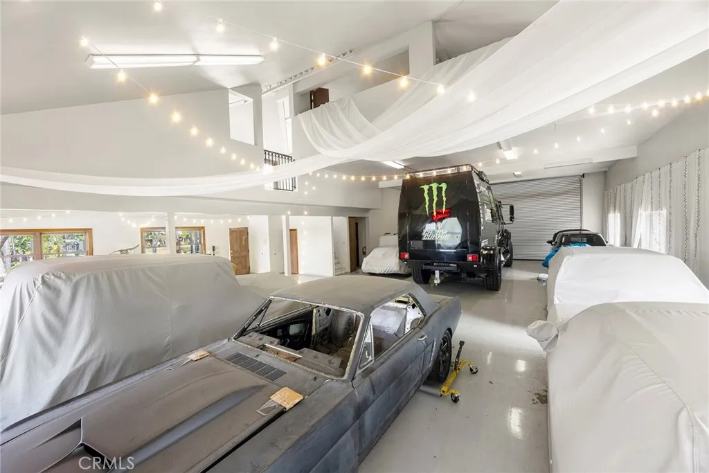 Anaheim Hills, California 92808, United States, 5 Bedrooms Bedrooms, ,4 BathroomsBathrooms,Residential,Active,151219