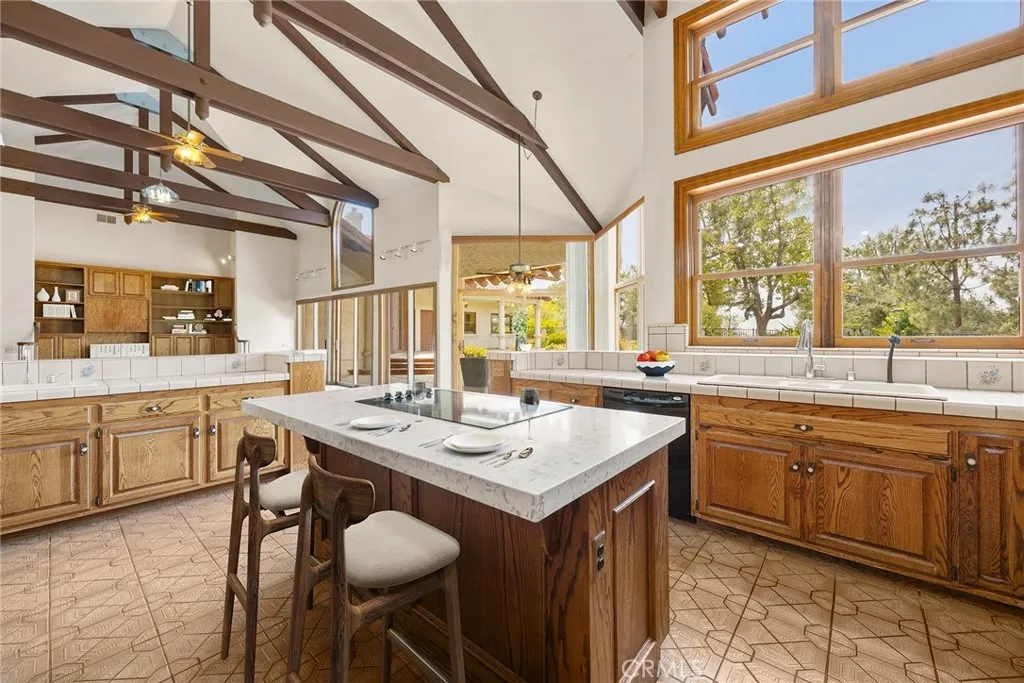 Anaheim Hills, California 92808, United States, 5 Bedrooms Bedrooms, ,4 BathroomsBathrooms,Residential,Active,151219