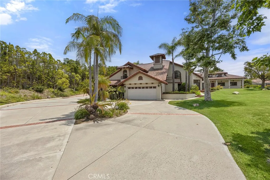 Anaheim Hills, California 92808, United States, 5 Bedrooms Bedrooms, ,4 BathroomsBathrooms,Residential,Active,151219