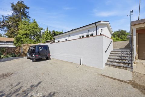 Photo of 1431 Montgomery Ave, Glendale, CA 91202 (MLS # GD26064014)