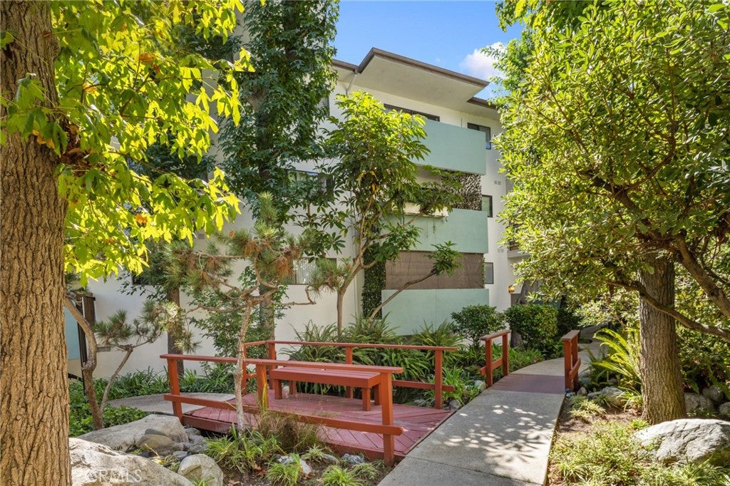 5000 S Centinela Avenue 113