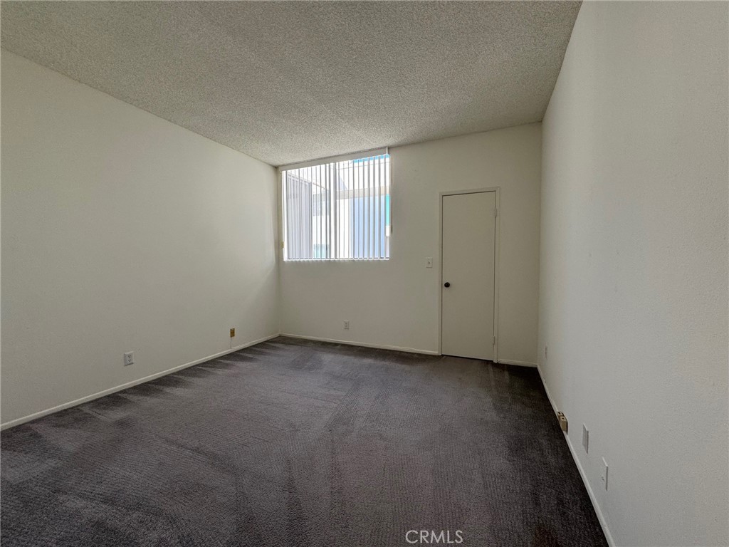 Not Applicable-105 - Residential Lease