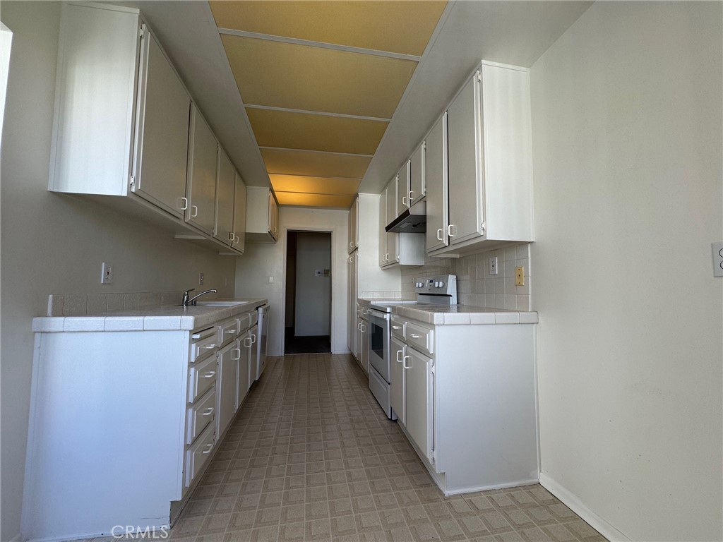 Not Applicable-105 - Residential Lease