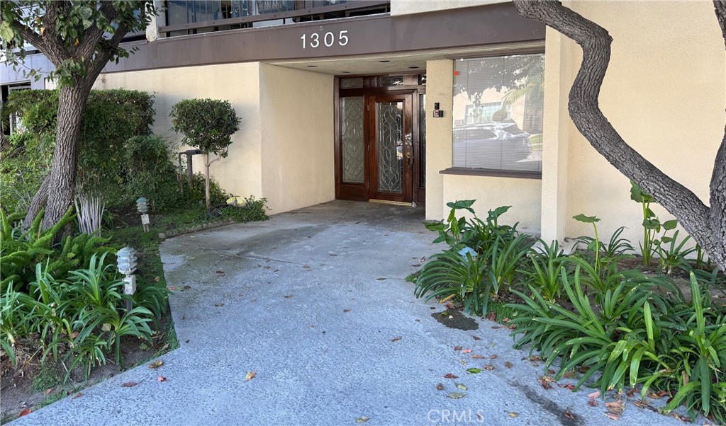 Not Applicable-105 - Residential Lease