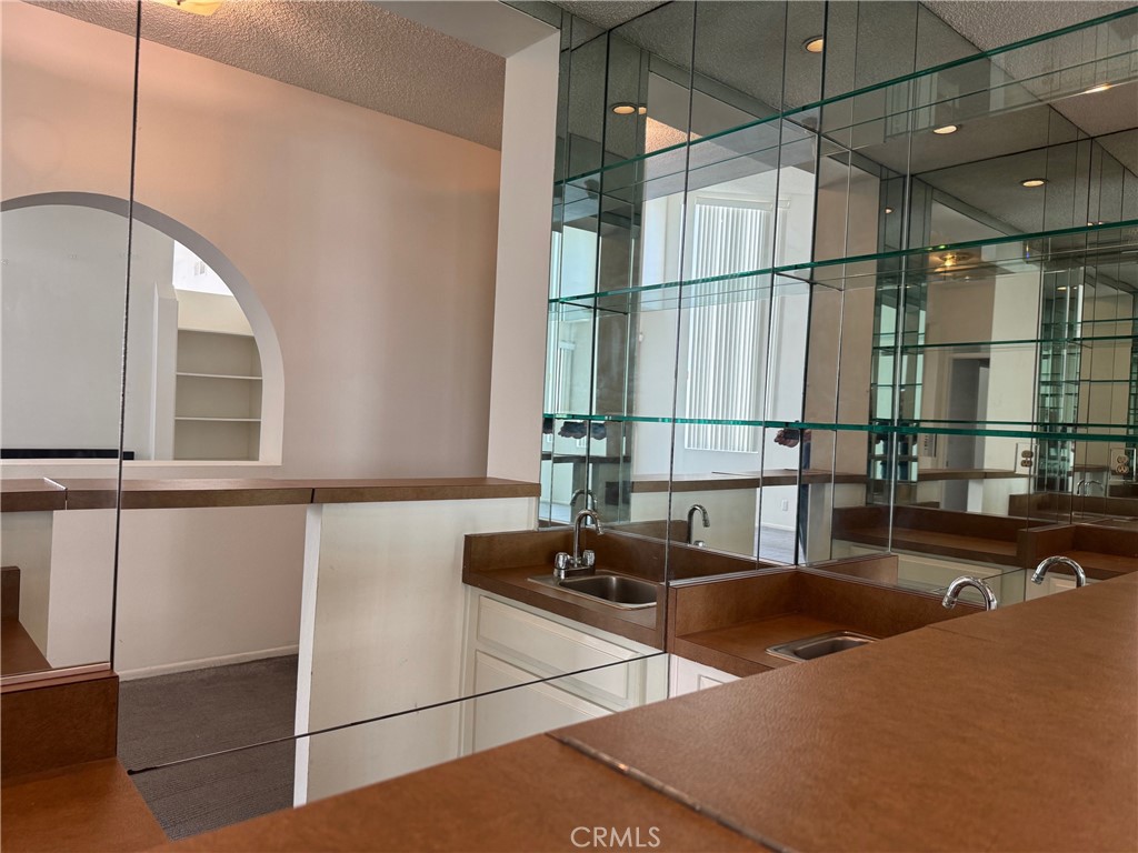 Not Applicable-105 - Residential Lease