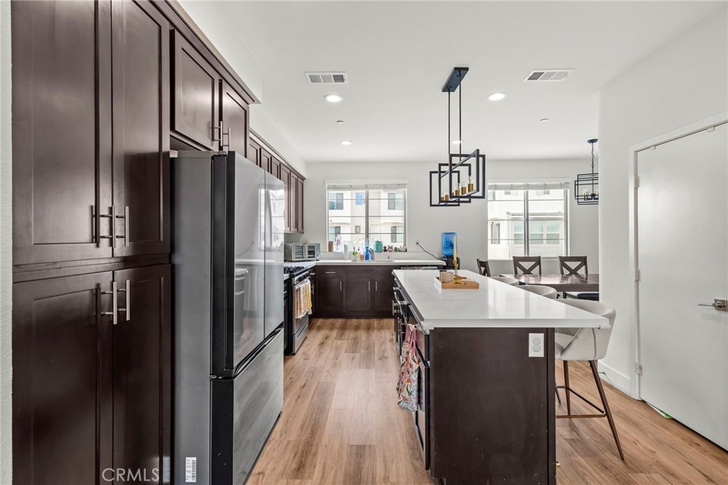 139 E Knox Dr