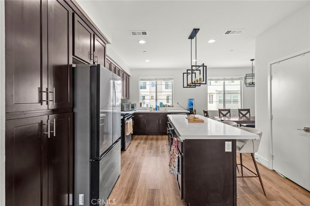 139 E Knox Dr