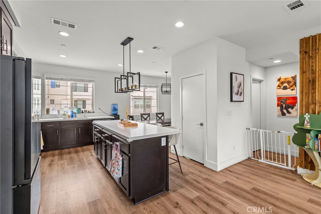 139 E Knox Dr
